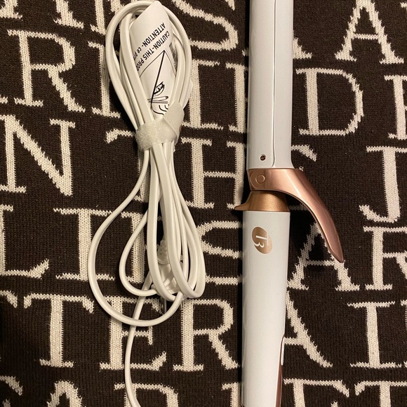 T3 Professional Ceramic Curling Iron - Picture 3 of 7